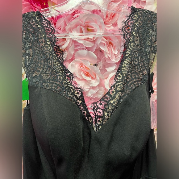 Christina Wu 17920 size 12 black long dress with lace - Picture 2 of 4